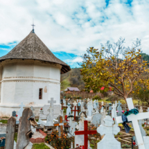 Biserica Cuvioasa Paraschiva Hai La Valcea