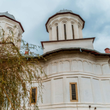 Lacasuri de Cult Hai La Valcea