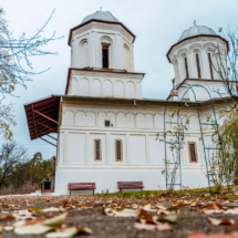 Lacasuri de Cult Hai La Valcea