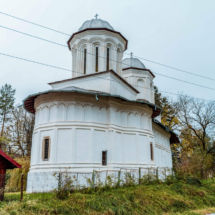 Lacasuri de Cult Hai La Valcea
