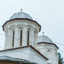 Lacasuri de Cult Hai La Valcea
