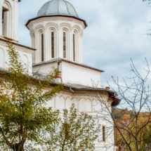 Lacasuri de Cult Hai La Valcea