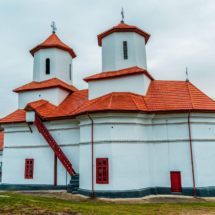 Lacasuri de Cult Hai La Valcea