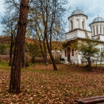 Lacasuri de Cult Hai La Valcea