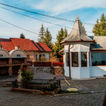Lacasuri de Cult Hai La Valcea