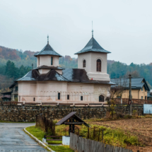 Lacasuri de Cult Hai La Valcea