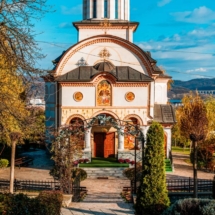 Schitul Troianu Hai La Valcea