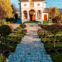 Schitul Troianu Hai La Valcea