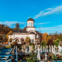 Schitul Troianu Hai La Valcea